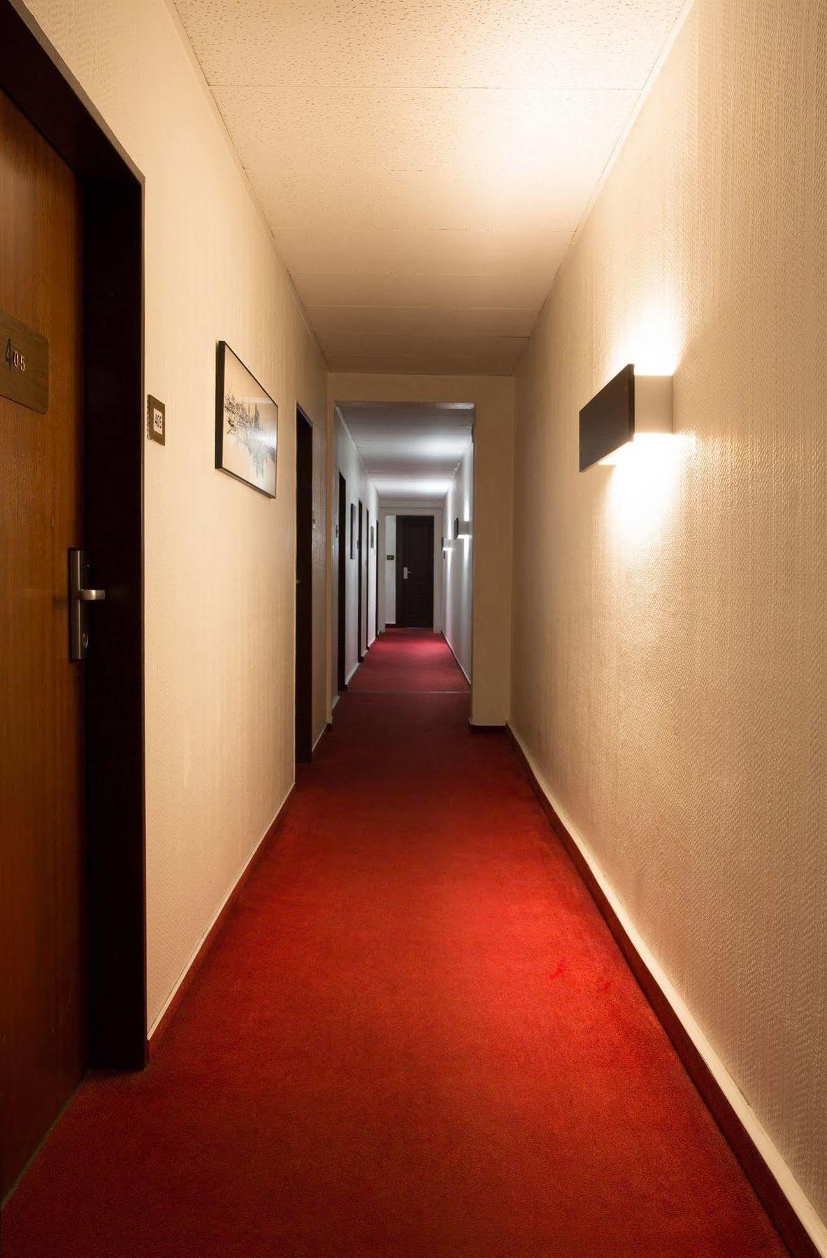 Comet Am Kurfürstendamm 3*